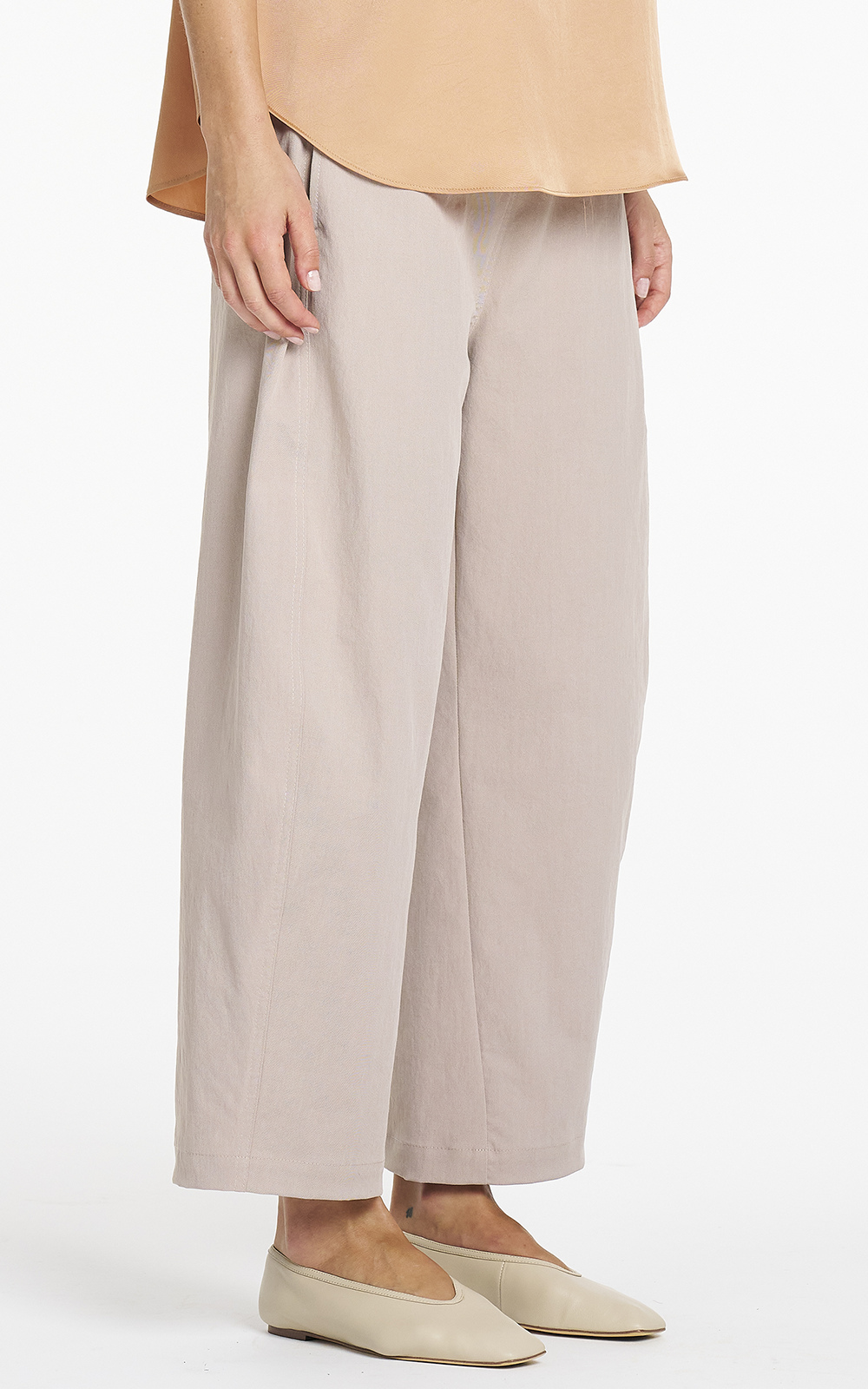 Barrel Leg Pant product photo.