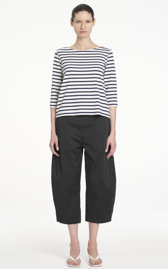 Crop Barrel Pant product photo.