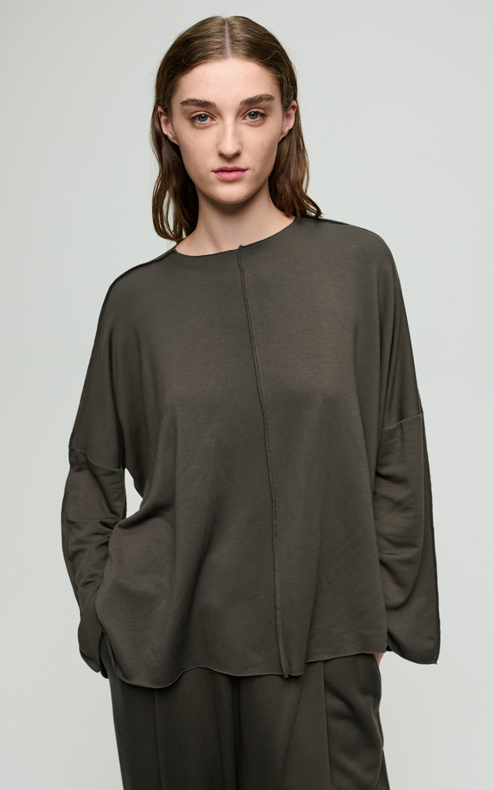 Atomo Top product photo.