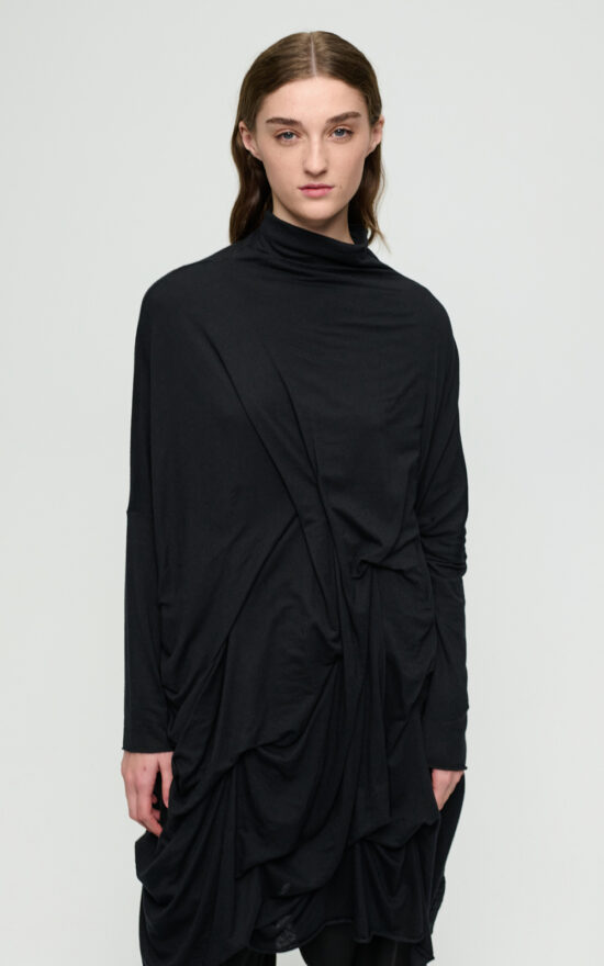 Lleve Jumper product photo.