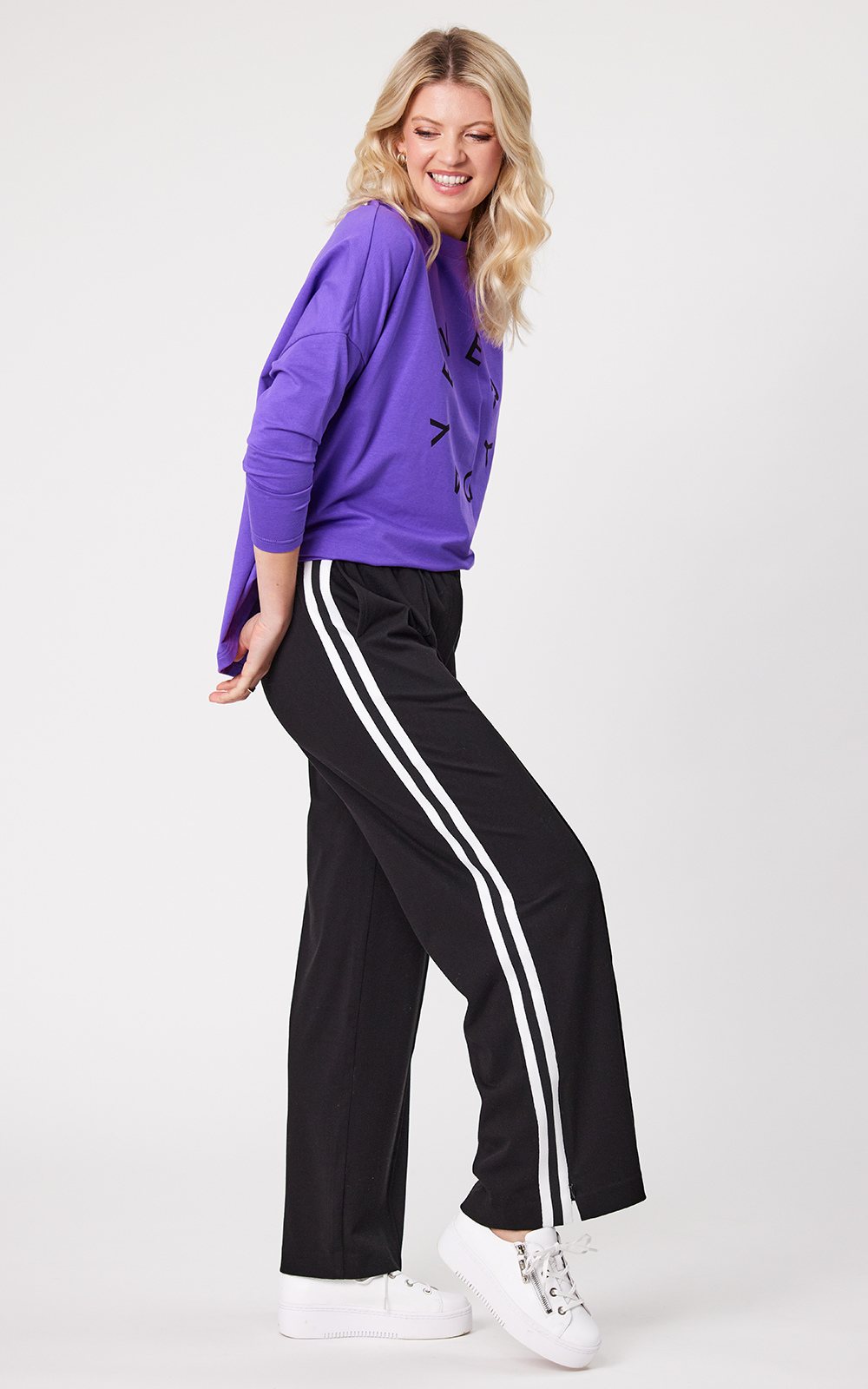 Chloe Pant White Stripe product photo.