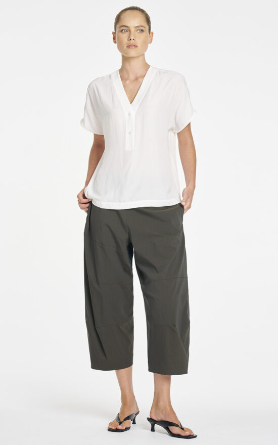 Cropped  Tuscan Pant product photo.