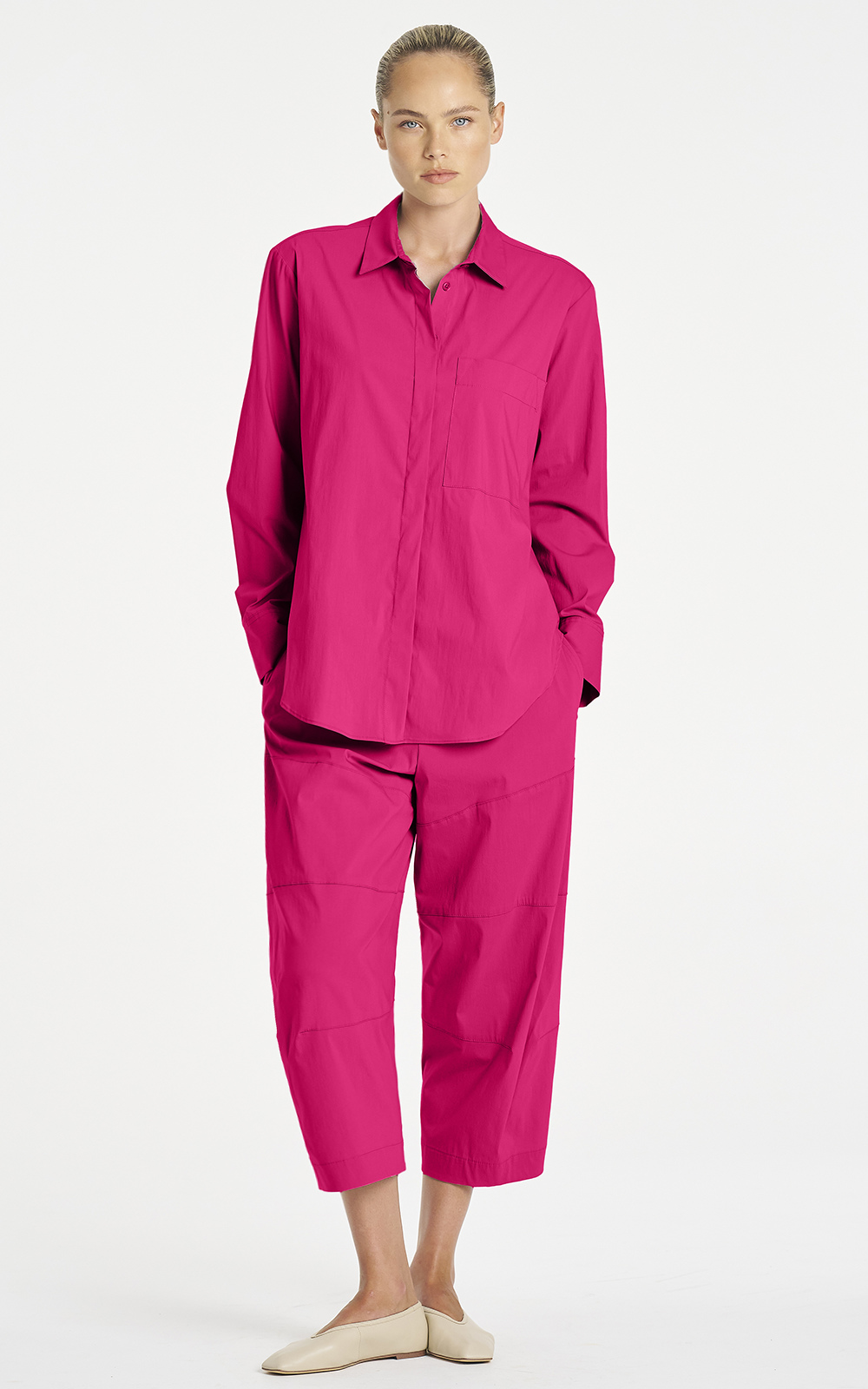 Cropped  Tuscan Pant product photo.