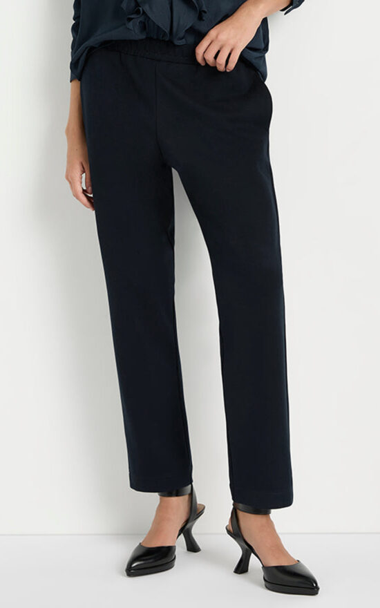 Ankle Pant product photo.