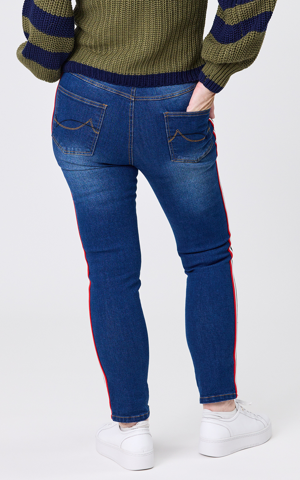 Lorna Pant product photo.