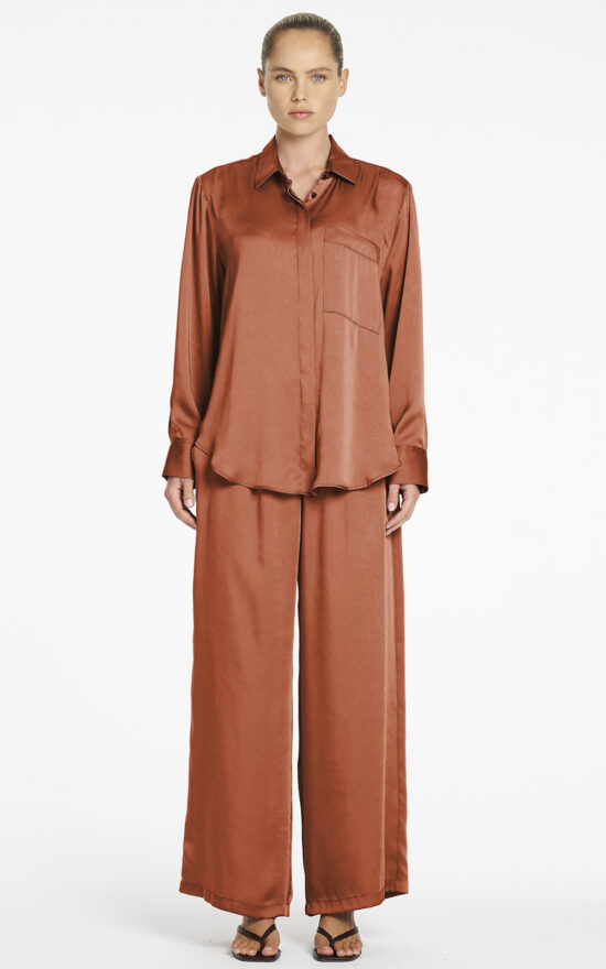 Maxi Pace Pant product photo.