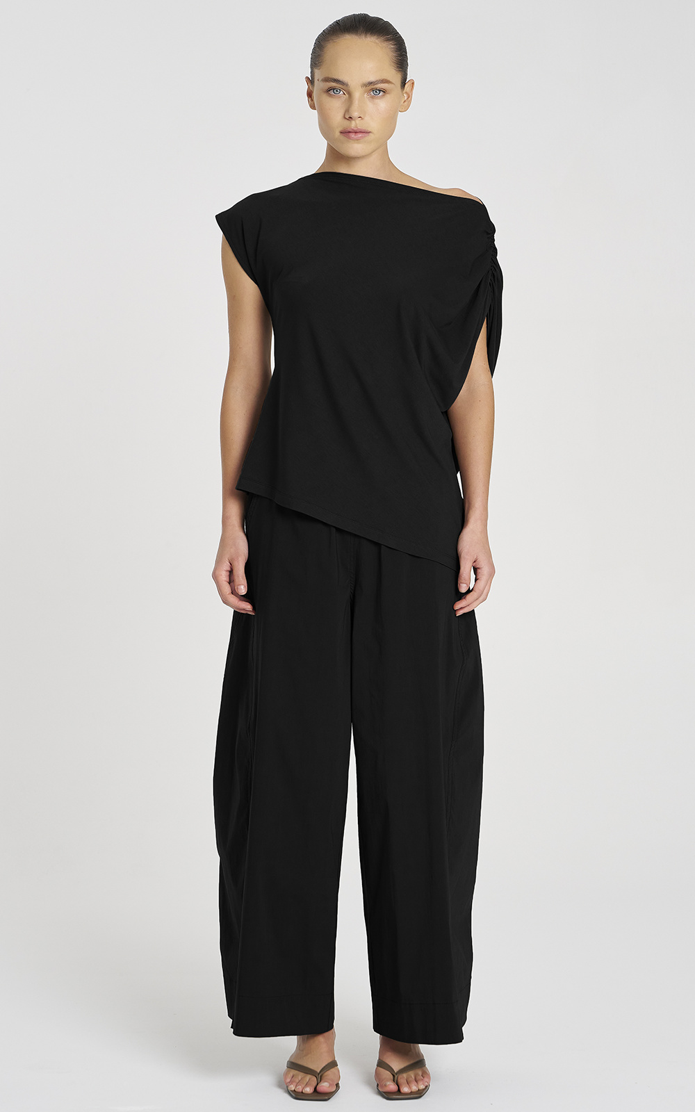Wide Cross Pant product photo.