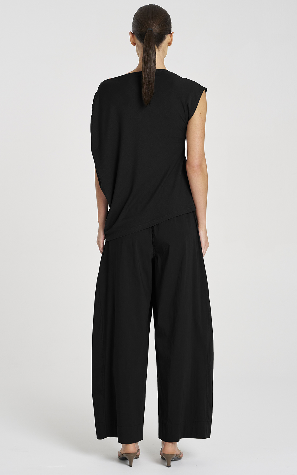 Wide Cross Pant product photo.