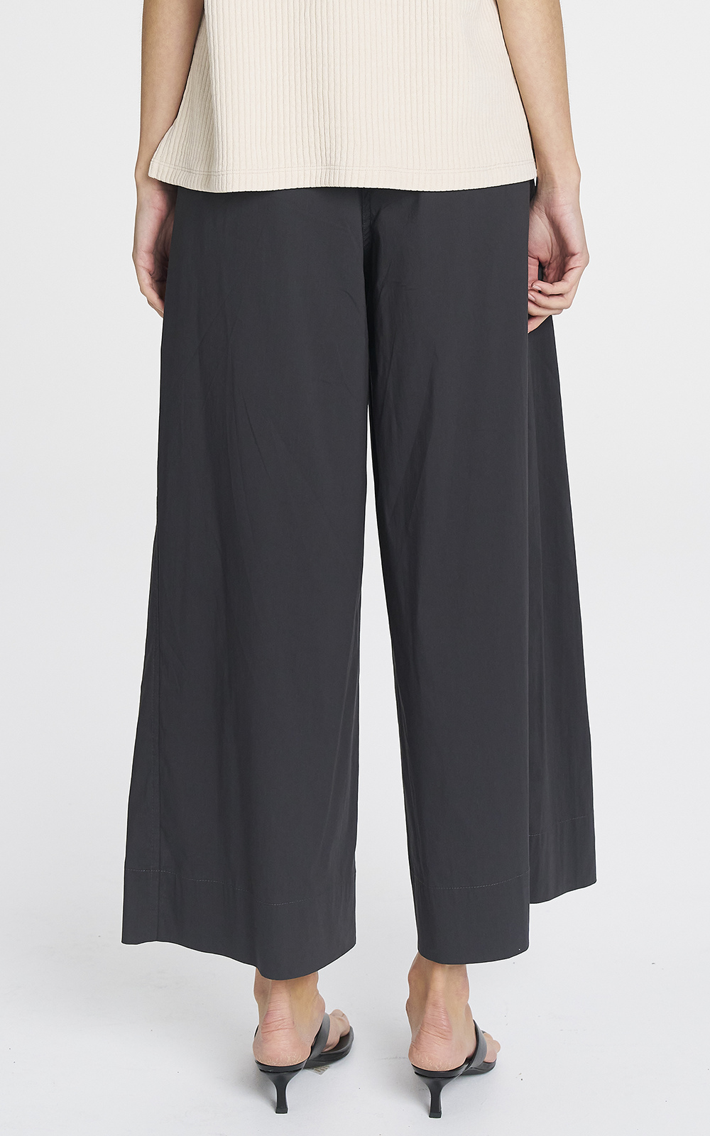 Wide Cross Pant product photo.