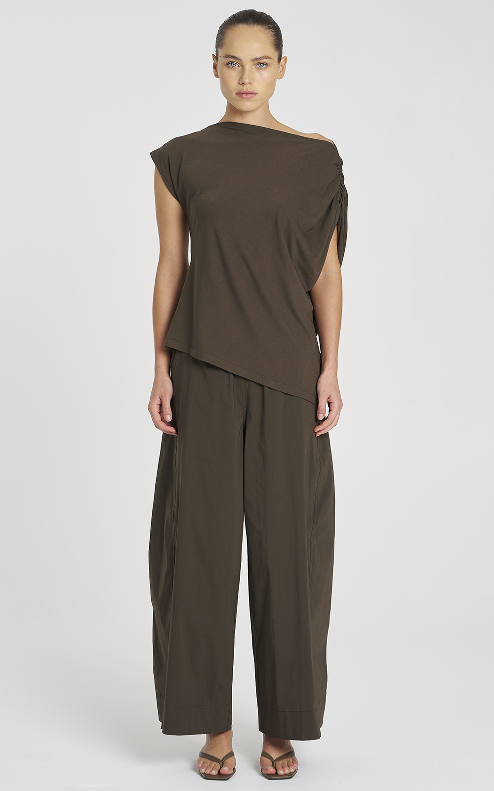 Wide Cross Pant product photo.