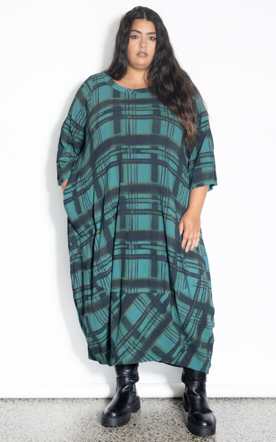 Elsey Dress product photo.