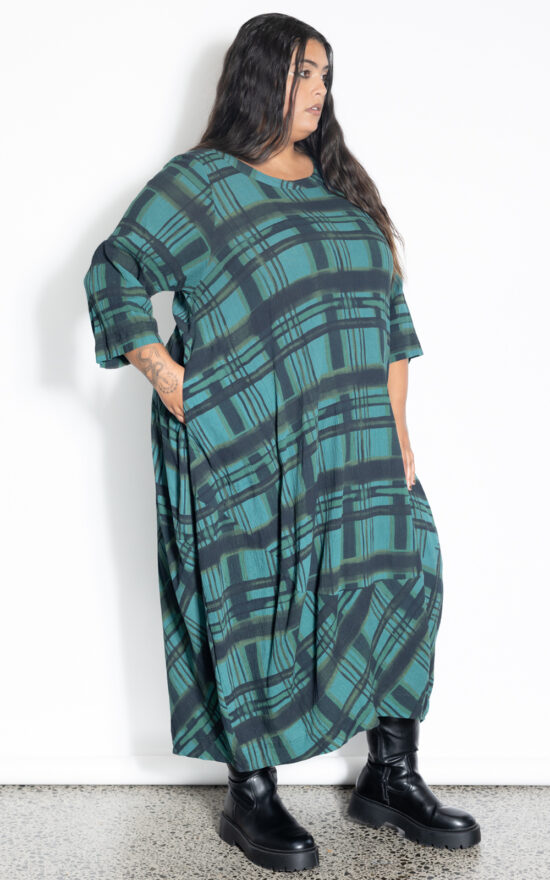 Elsey Dress product photo.