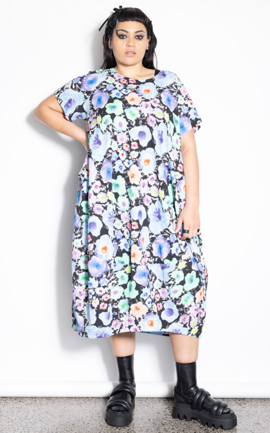 Elsey Dress product photo.
