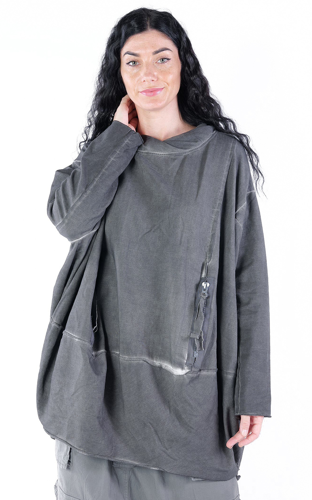 Solmus Zip Pocket Sweat product photo.