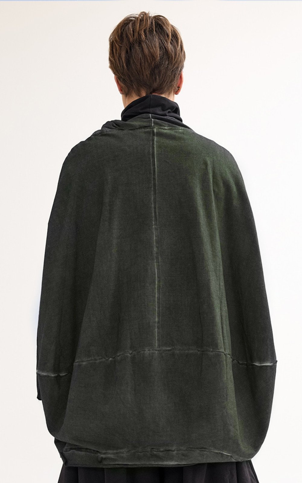 Solmus Zip Pocket Sweat product photo.