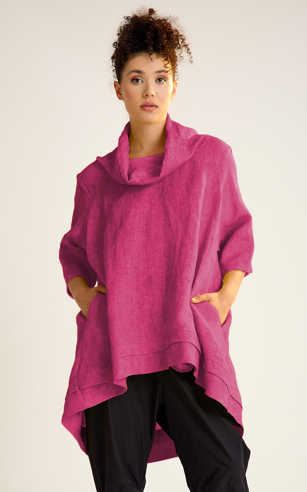 Izmir Pocketed Top product photo.