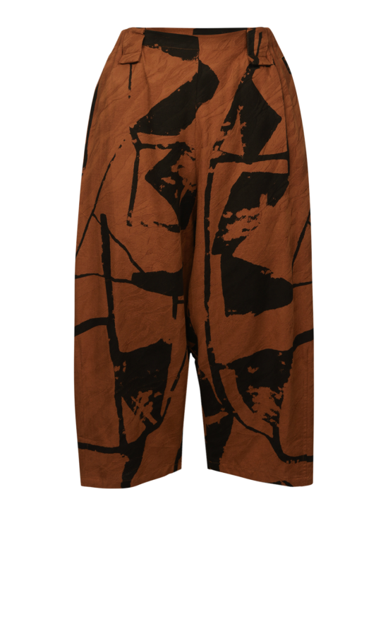 Iida Pant product photo.