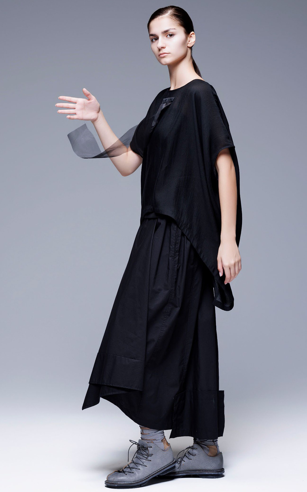 Shio Top product photo.