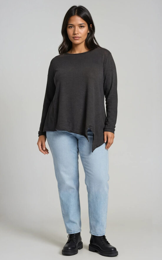 Hasui Pullover product photo.