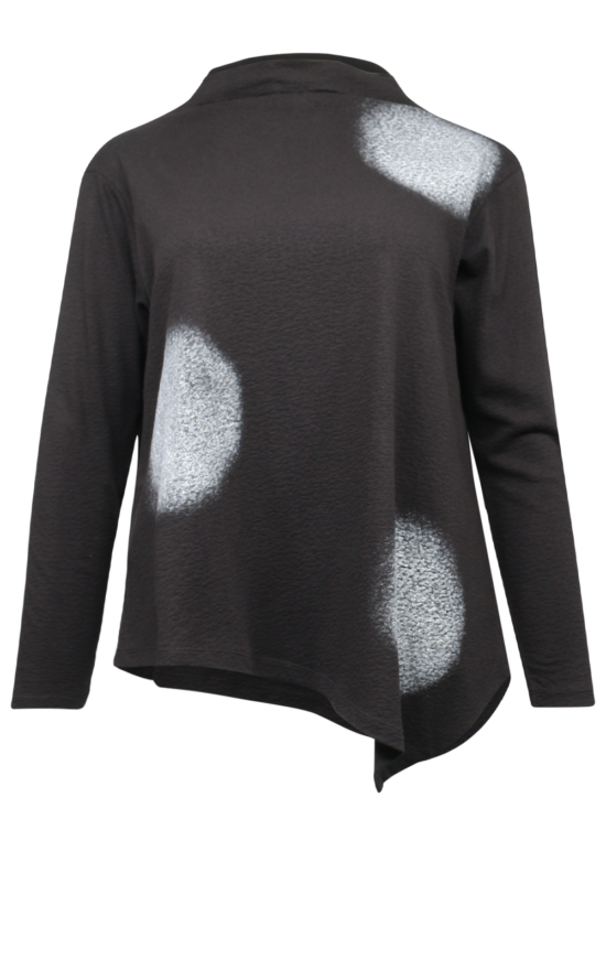 Sotatsu Pullover product photo.