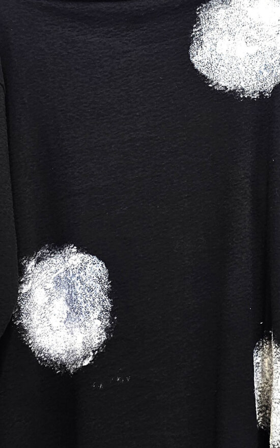 Sotatsu Pullover product photo.