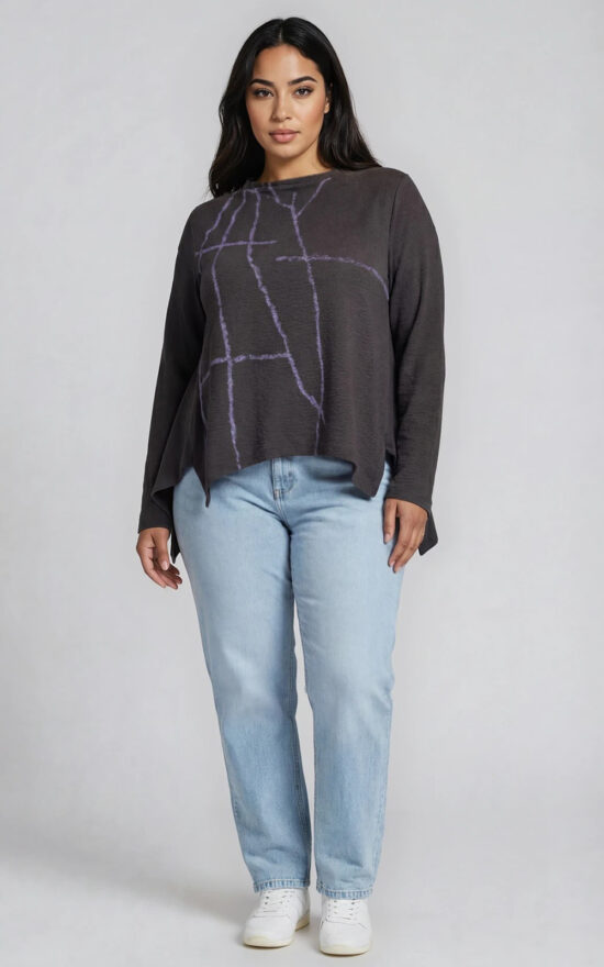 Yasuo Pullover product photo.