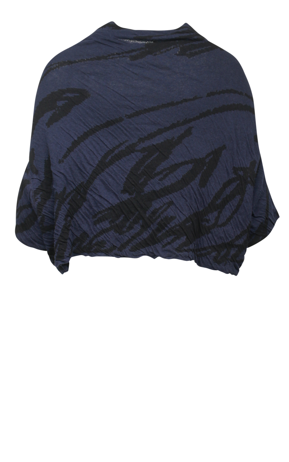 Chicuru Pullover product photo.