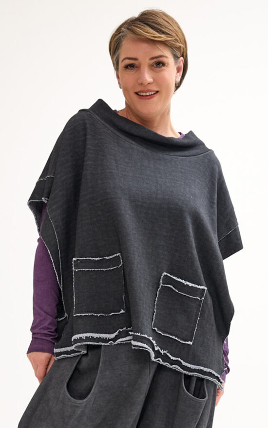 Kars Drop Vest product photo.