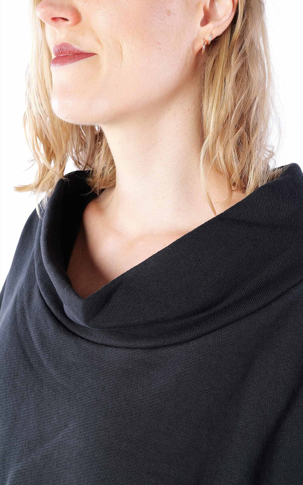 Kars Drop Vest product photo.