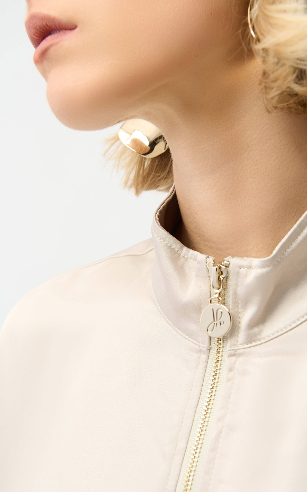 Jacket product photo.