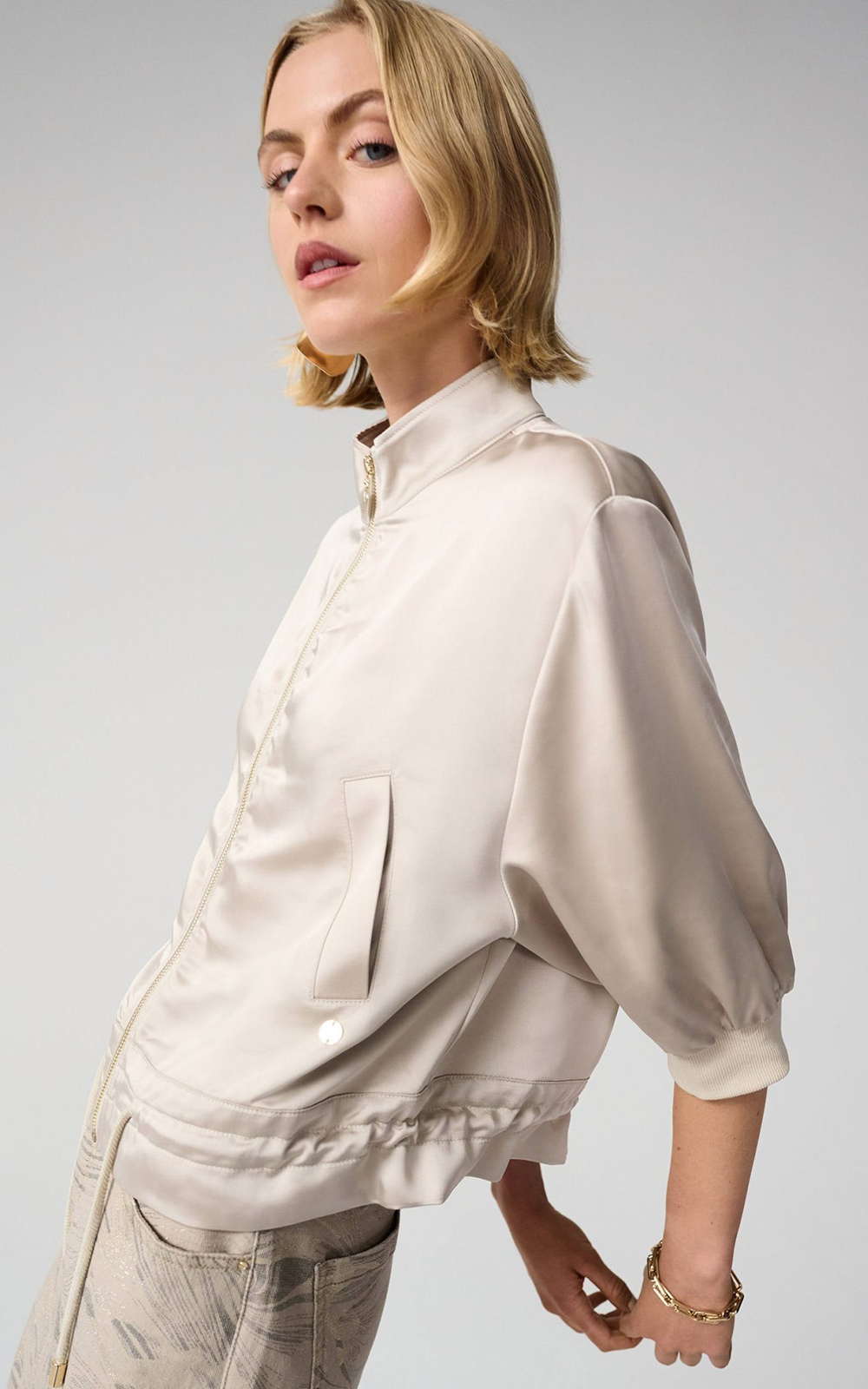 Jacket product photo.