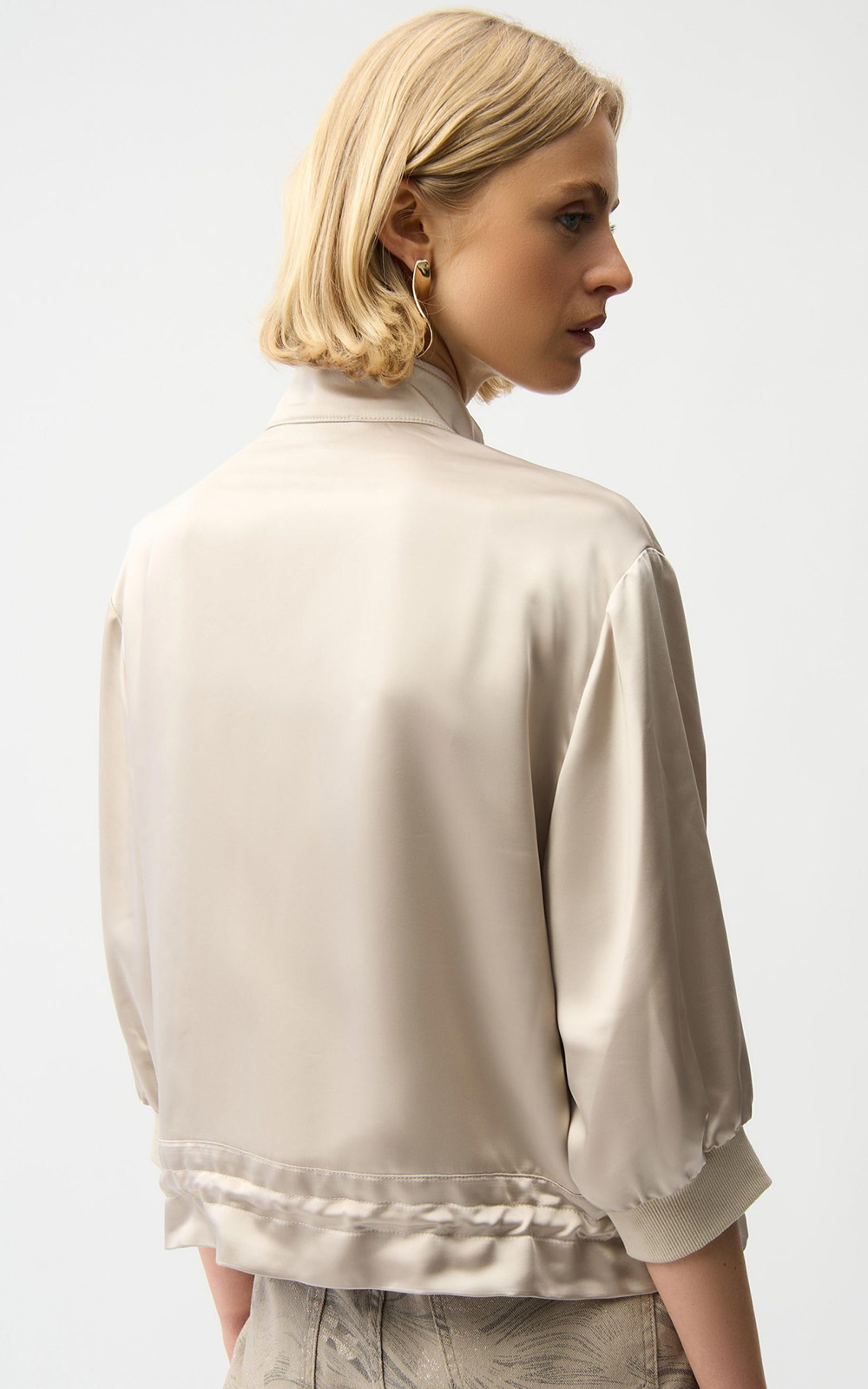 Jacket product photo.