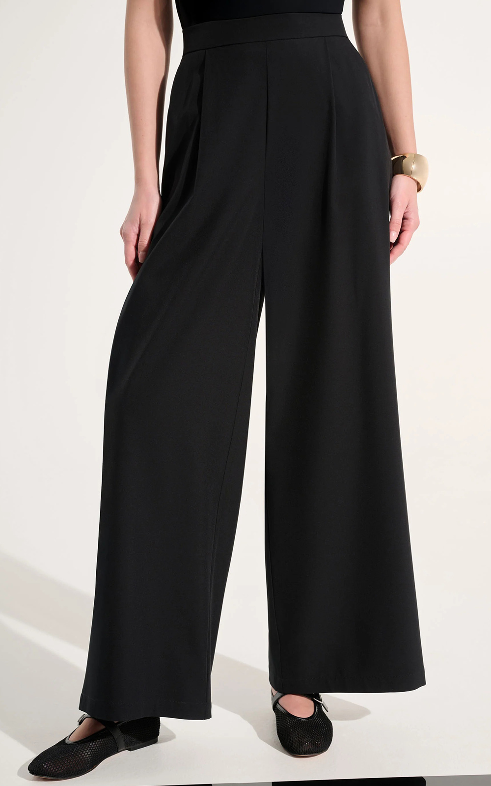 Sport Pant product photo.