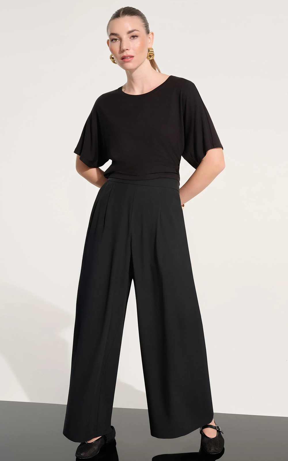 Sport Pant product photo.