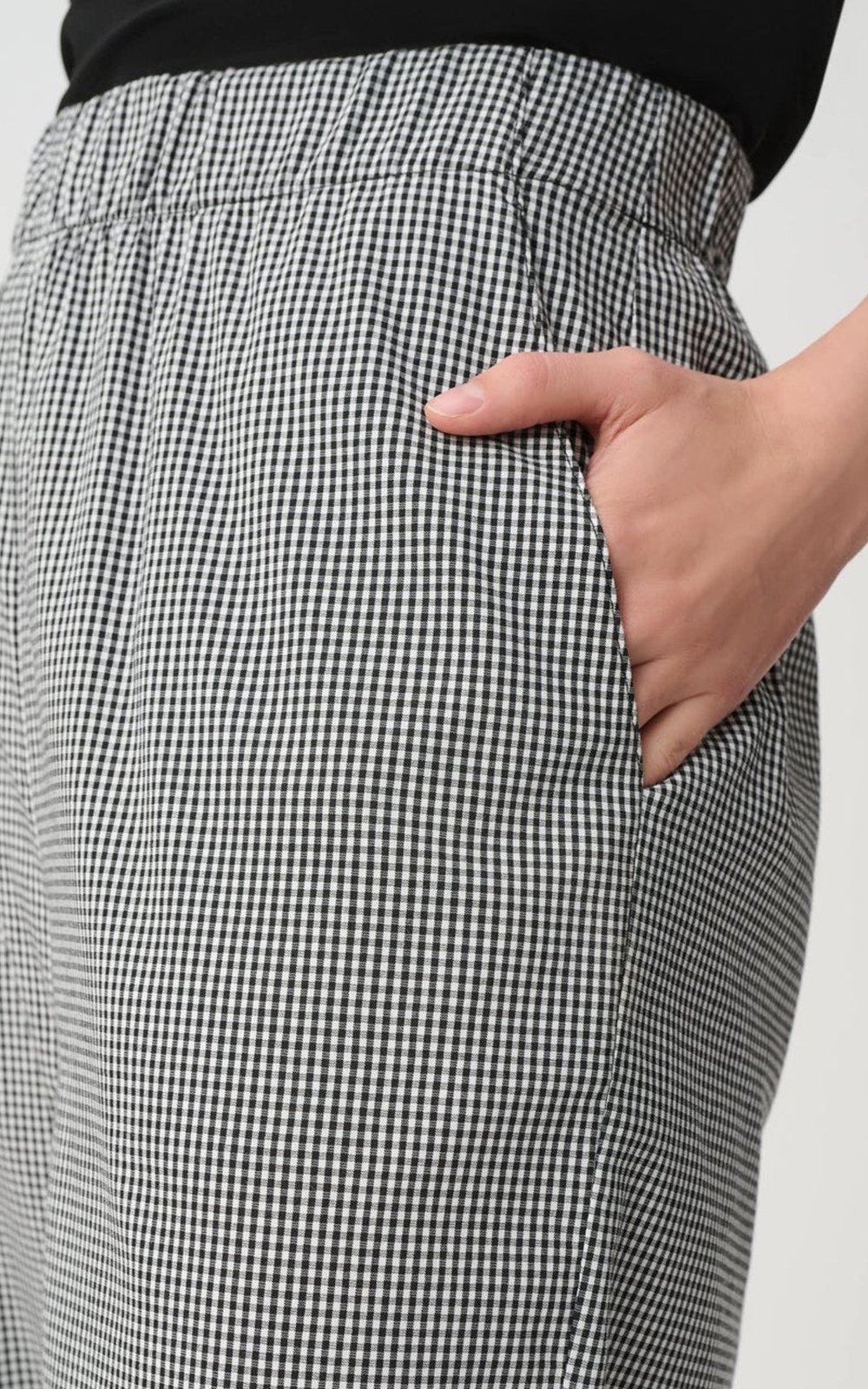 Gingham Elastic Waist Culotte product photo.
