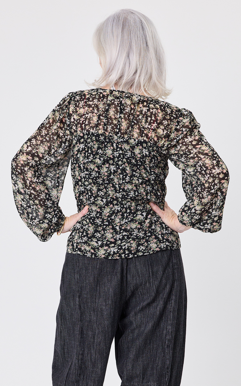 Freja Top  product photo.