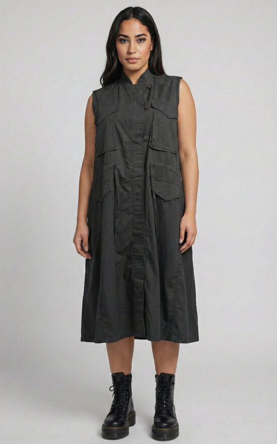 Iris Pocket Dress product photo.