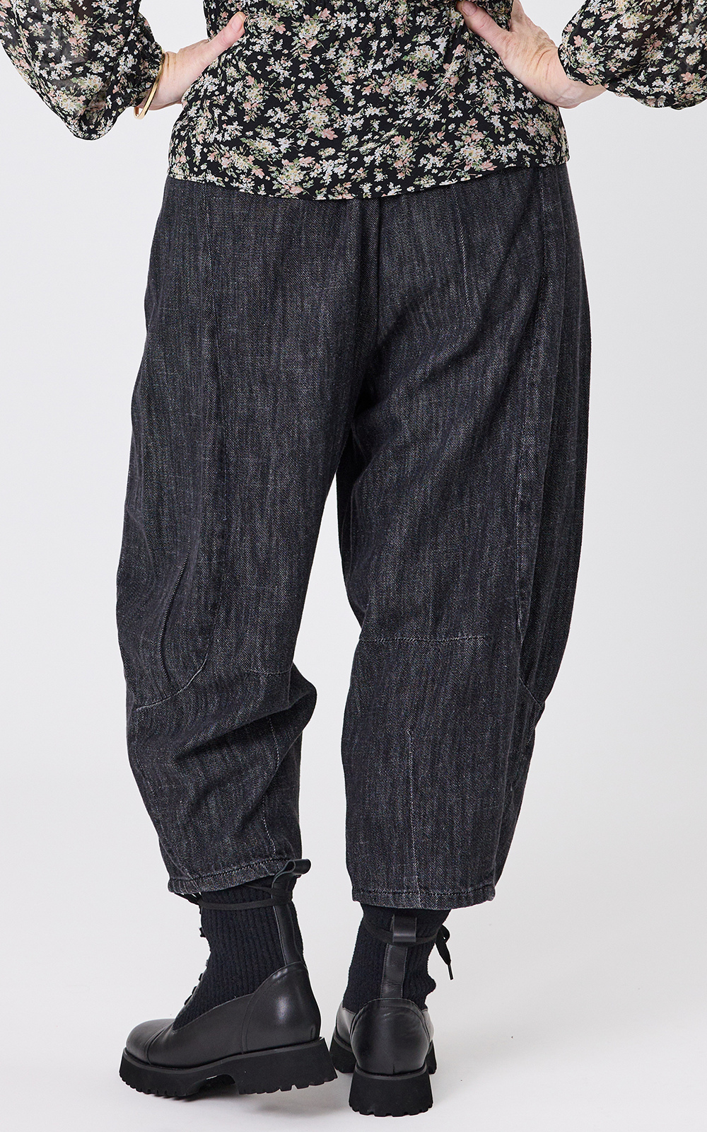 Sonja Pant  product photo.