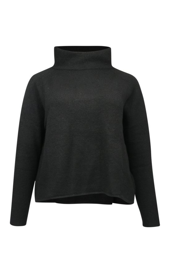 Lily Pullover product photo.