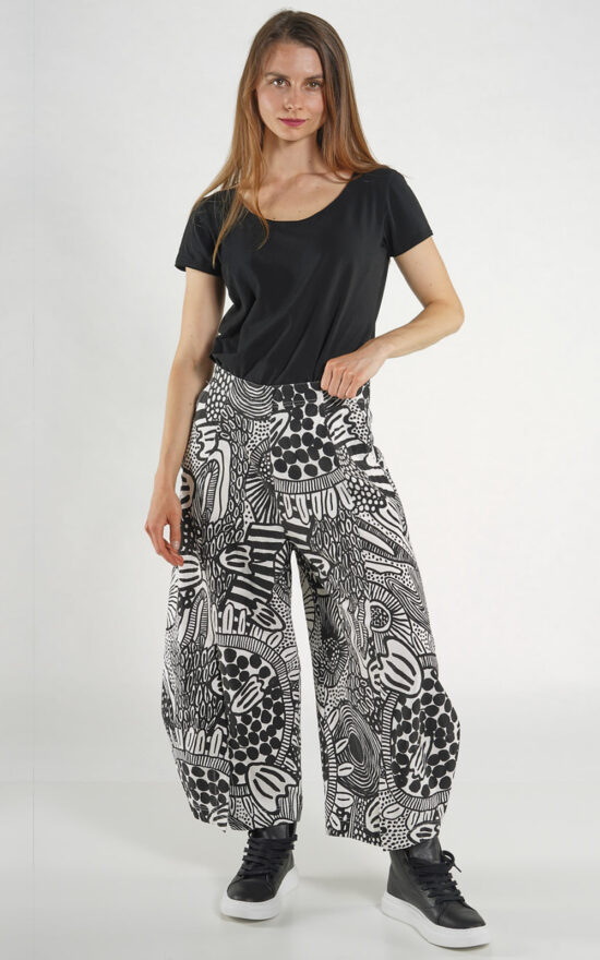 Vista Relaxed Pant product photo.