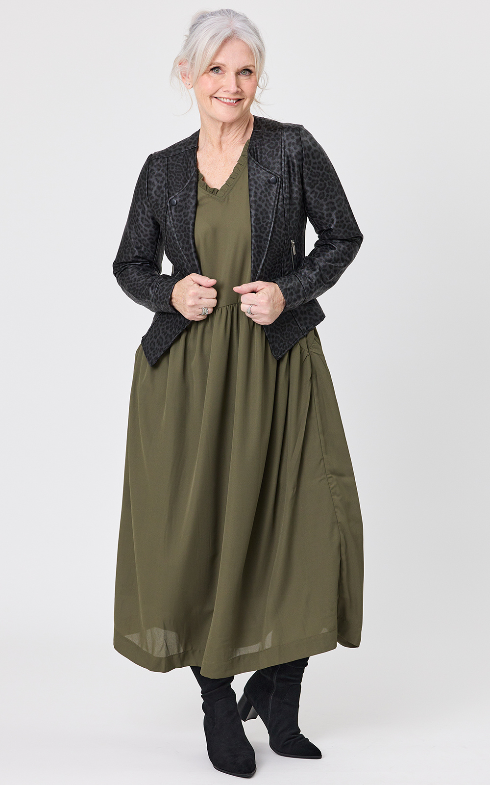 Mika Jacket Leopard product photo.