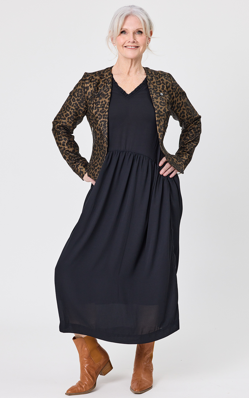 Mika Jacket Leopard product photo.