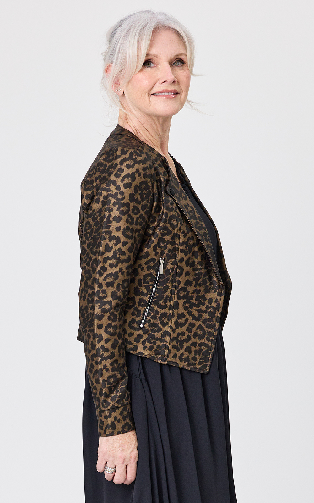 Mika Jacket Leopard product photo.