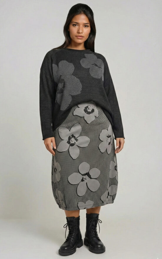 Poppy Pullover product photo.