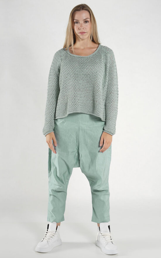 Echo Pullover product photo.