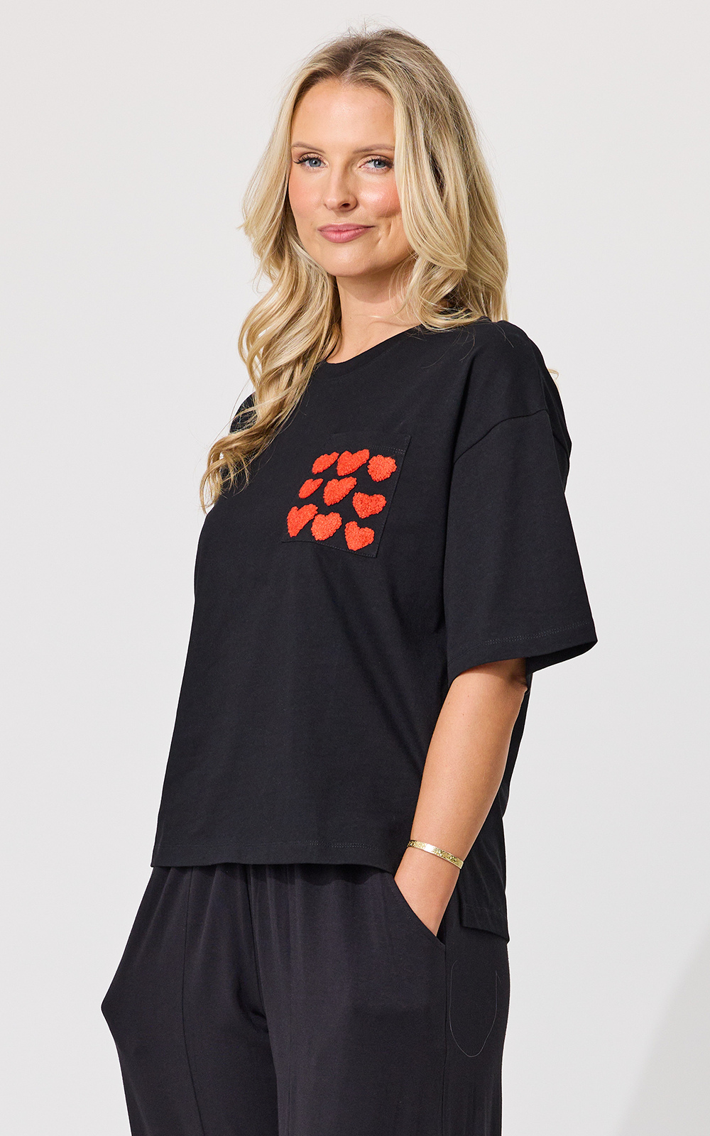 Amor Tee product photo.