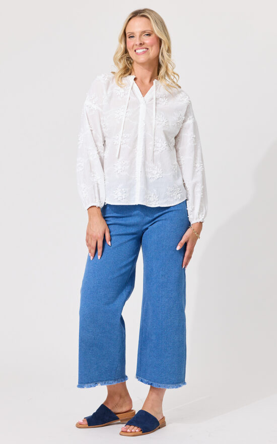 Alba Top product photo.