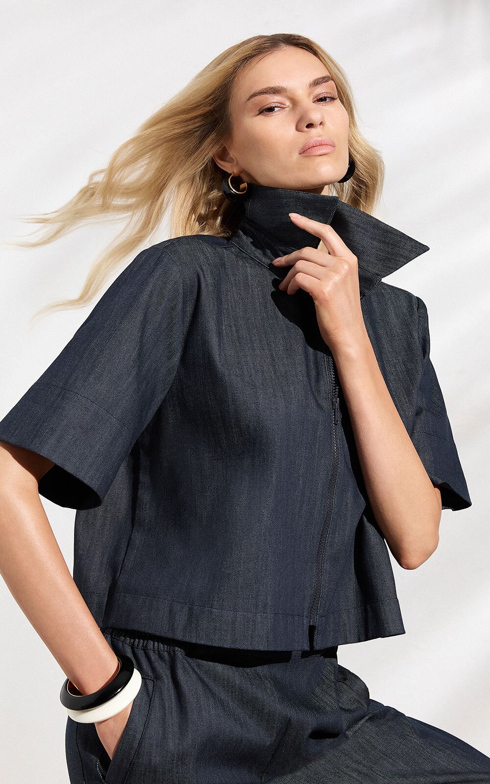 Ss Zip Bomber product photo.