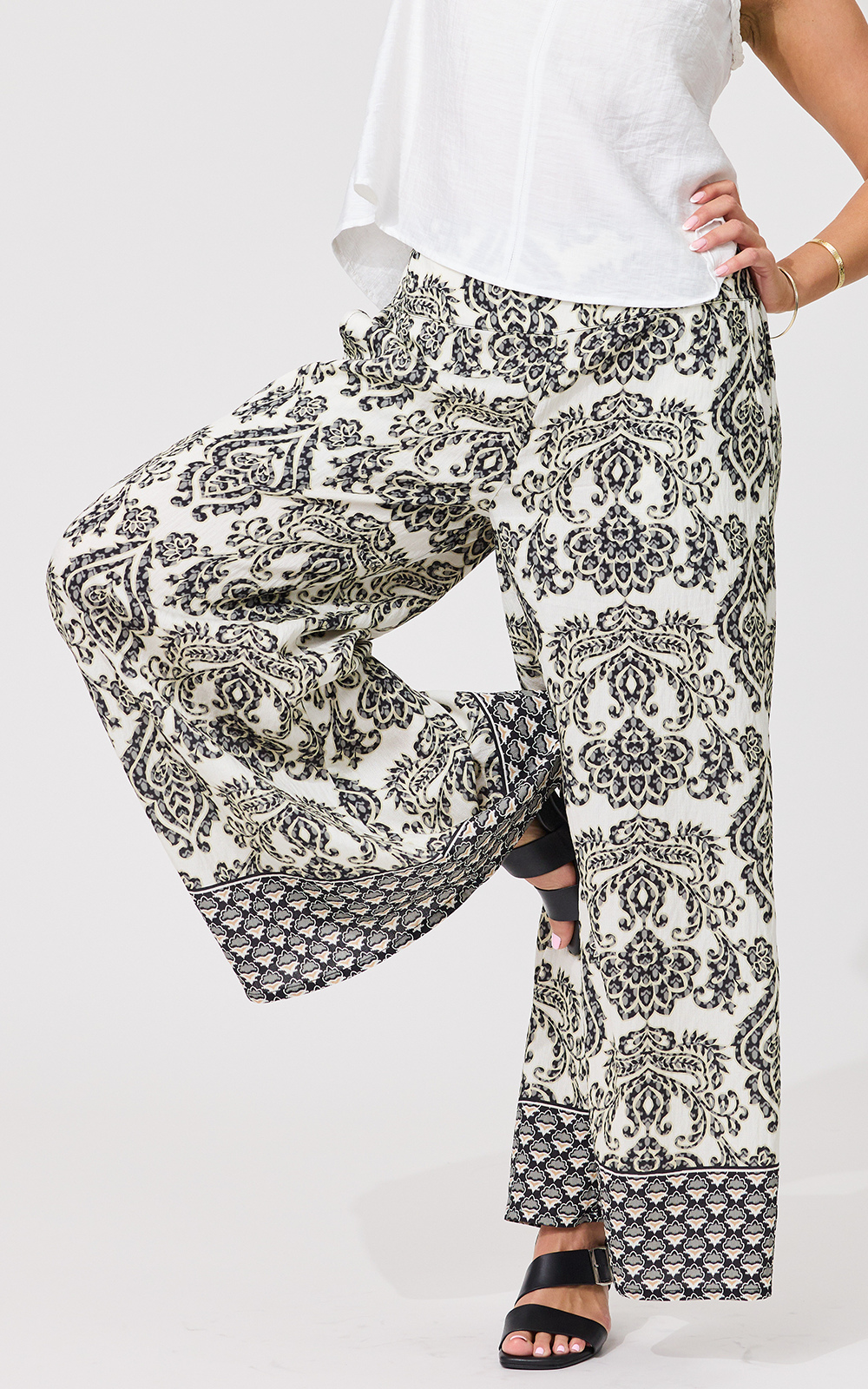 India Pants product photo.