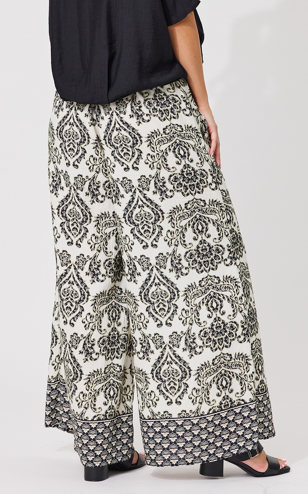 India Pants product photo.